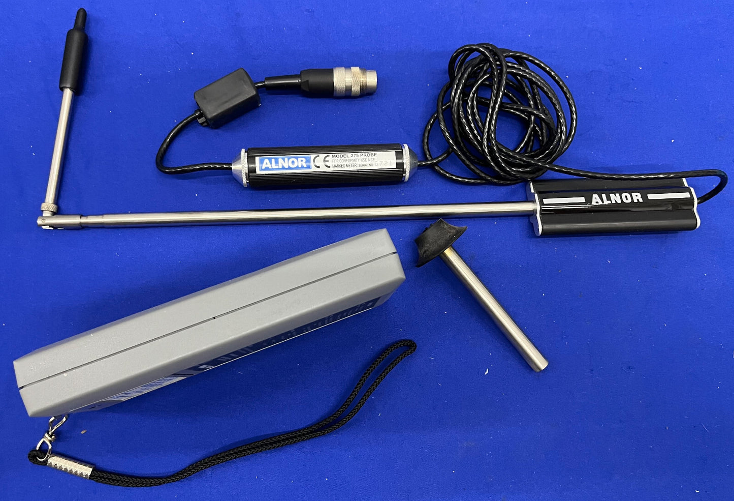 COMPTEUR MULTI-USAGES ALNOR APM360 AVEC SONDE 275 - SANS IMPRIMANTE - POUR PIÈCES/RÉPARATION 