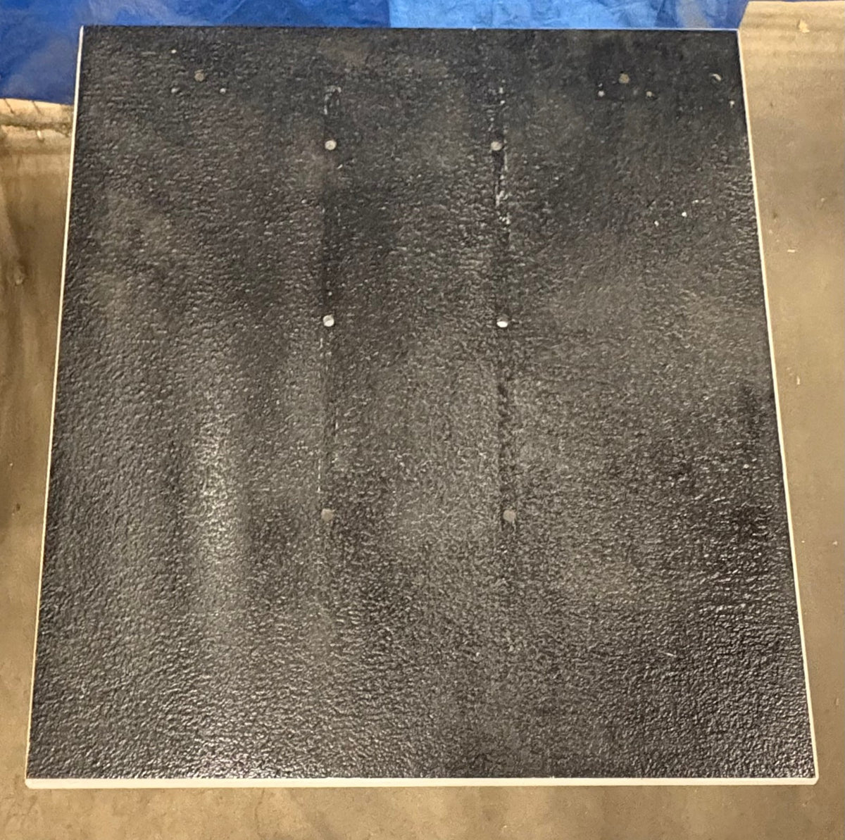 HEAVY DUTY STEEL METAL TABLE 30" x32" x30"