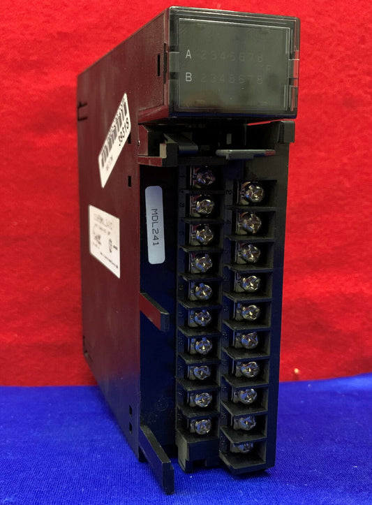 Module d'entrée GE Fanuc IC693MDL241C 24 VCA/VCC 16 points, couvercle manquant