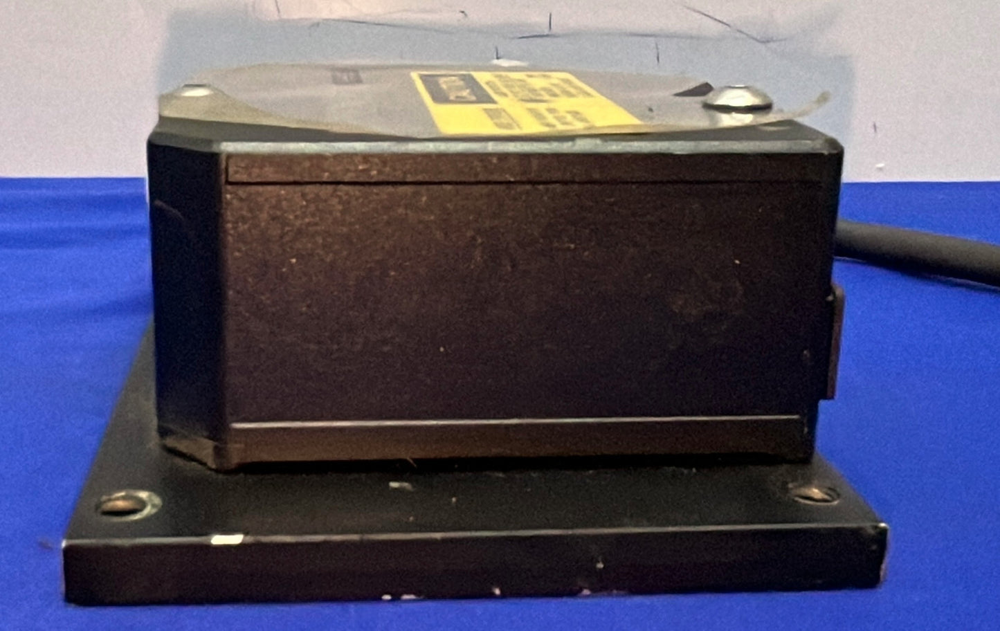 TÊTE DE CAPTEUR KEYENCE LK-H057 TYPE LARGE LASER CLASSE 2