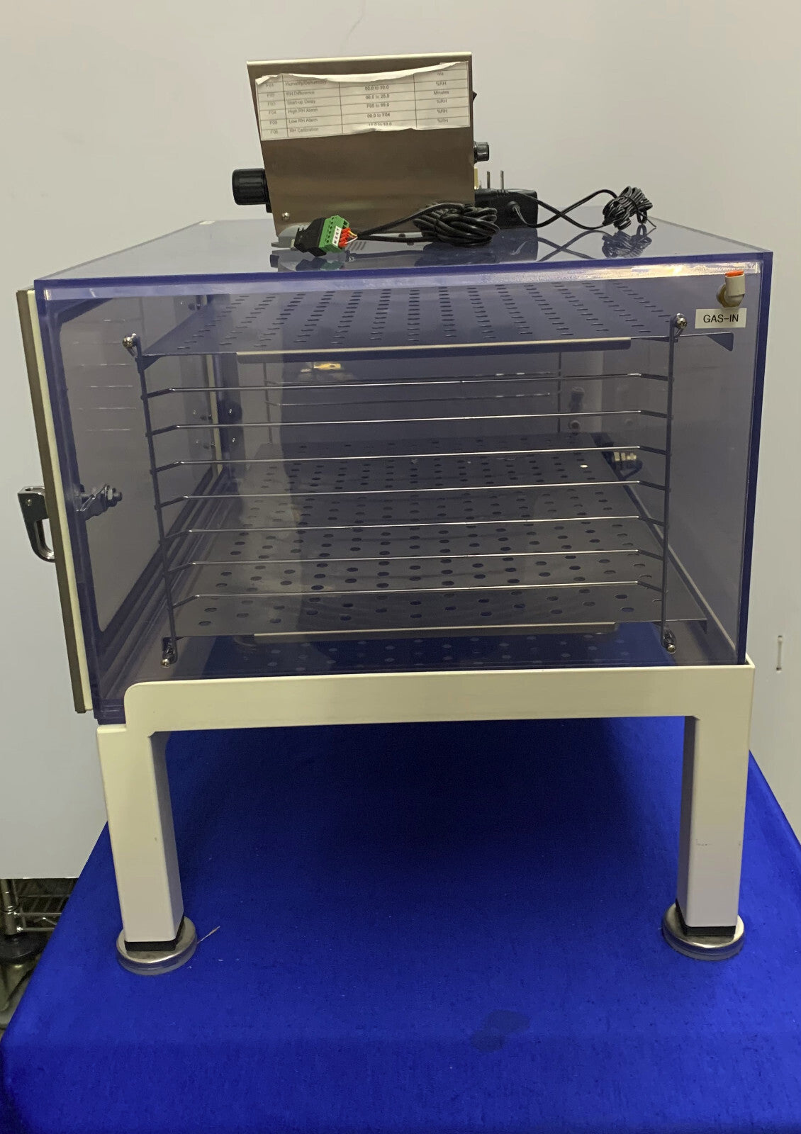 CLEATECH HUMODULE DESSICATEUR D'HUMIDITÉ À CONTRÔLE AUTOMATIQUE DE PURGE AVEC ARMOIRE/SUPPORT