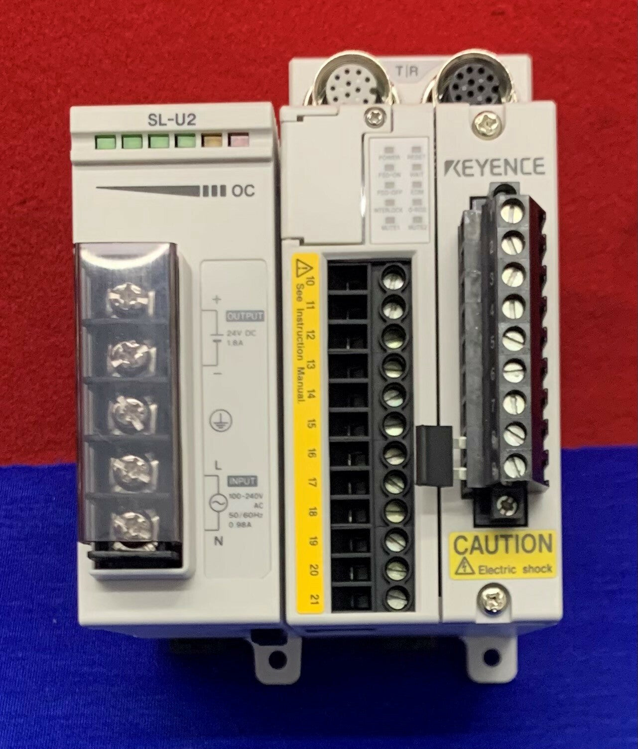 Terminale relè di controllo di sicurezza Keyence SL-T11R e alimentatore SL-U2 24 V CC