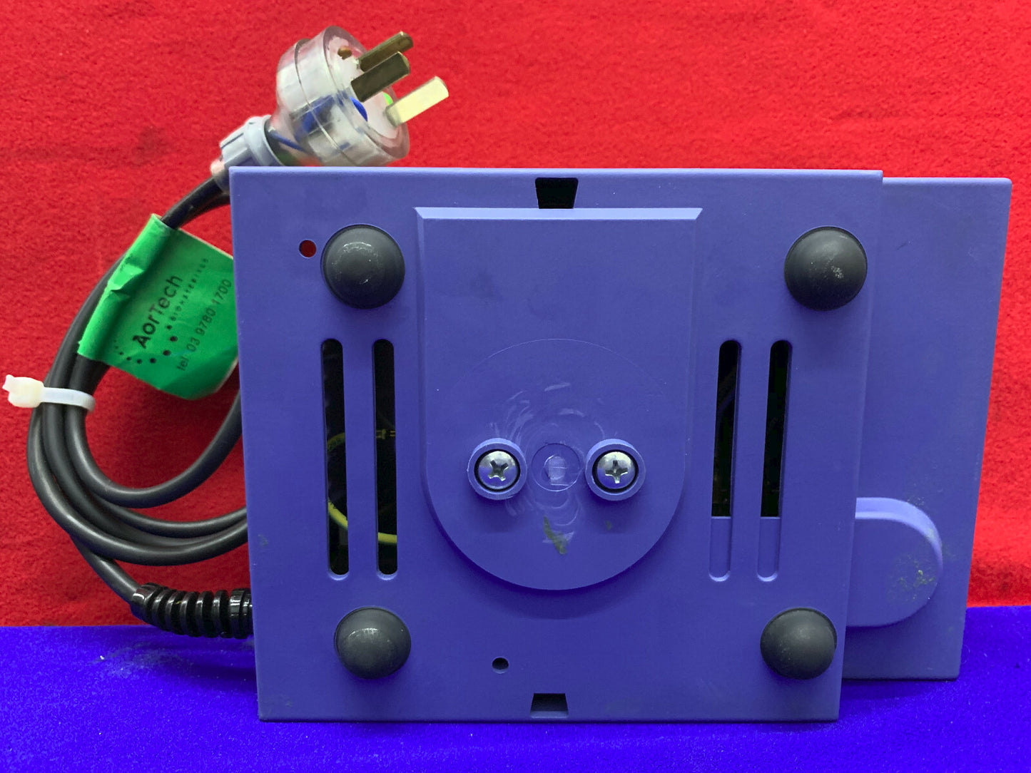 IKA / WERKE KMO 2 BASIC / KMO 2 B MAGNETIC STIRRER  230 VOLTS
