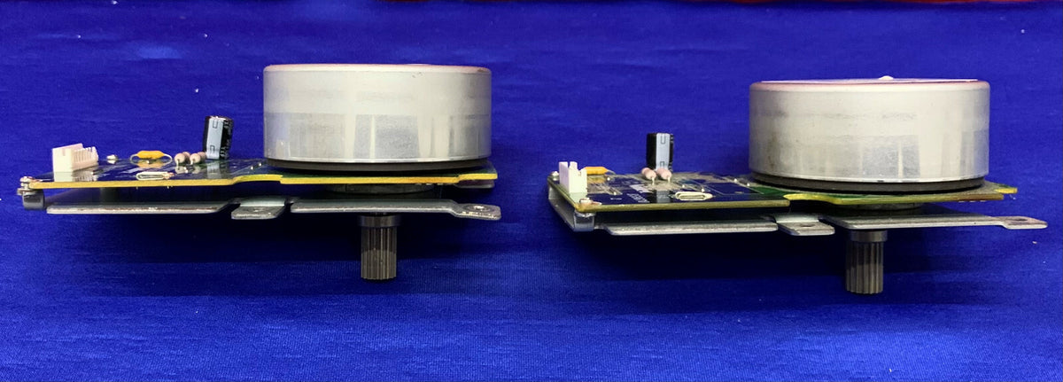 1 Los, Menge 2 - NIDEC-Motor 4K1-1102 50M0603280 DC24V 14002180