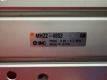 SMC MHZ2-40S2 AIR GRIPPER PARALLEL TYPE SINGLE ACTING 2 FINGER 40mm