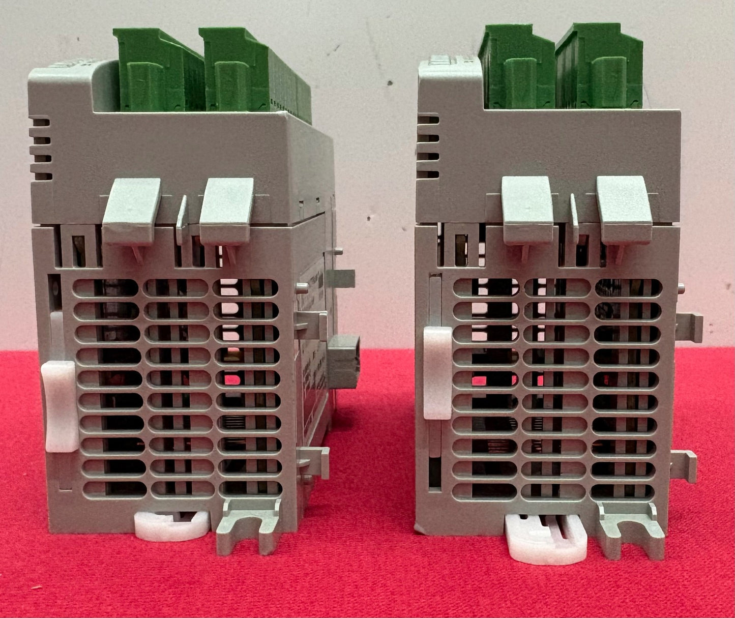 SPECTRUM CONTROLS 2085-OB32-SC 32-CHANNEL 2085 MICRO800 EXPANSION I/O - QTY 2