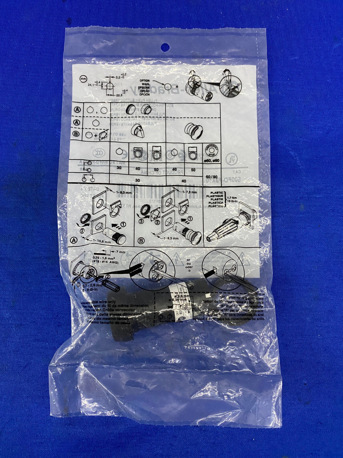 Allen-Bradley Allen Bradley AB 800FD-F3X10 フラッシュプッシュボタン グリーン