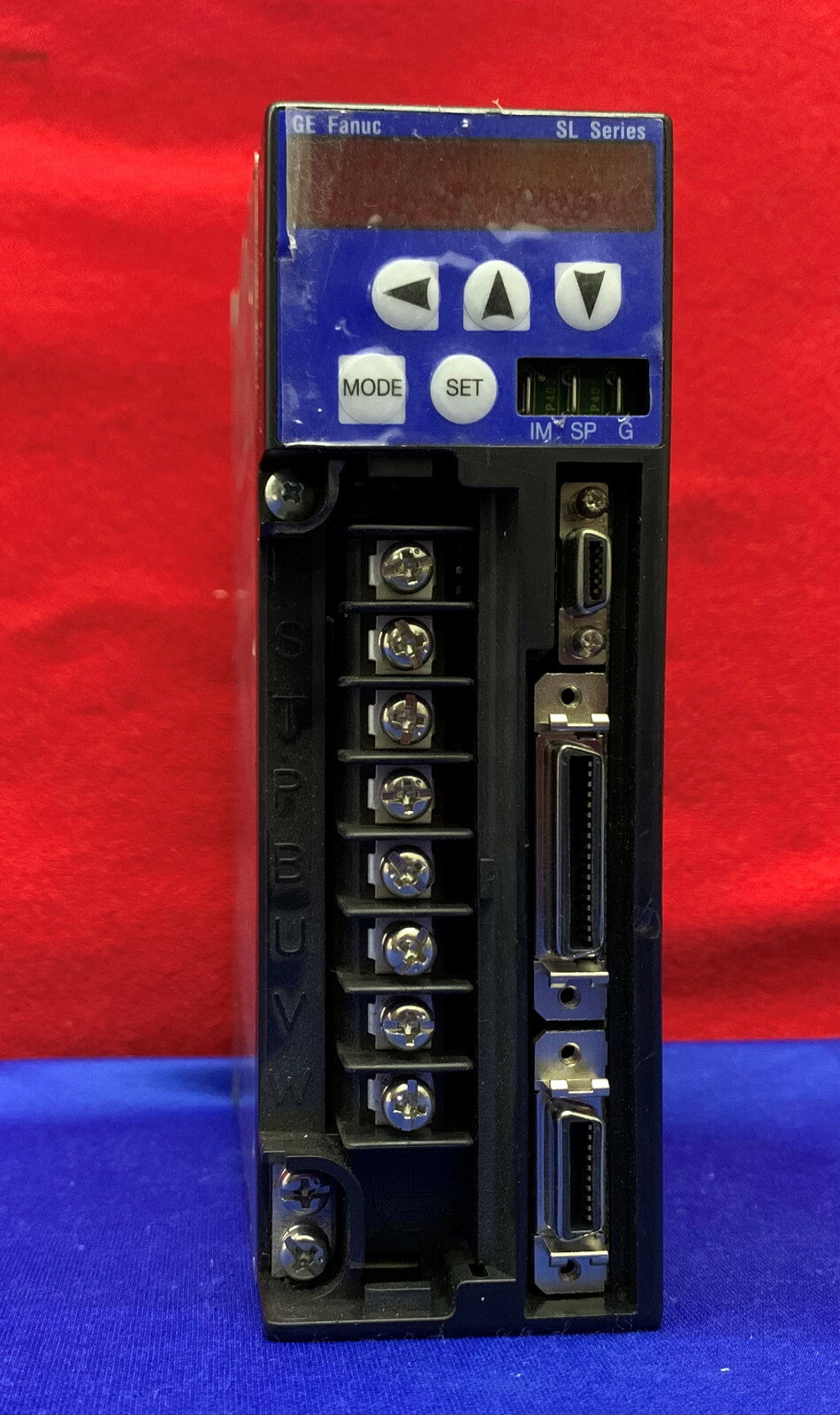 Pilote d'amplificateur servo GE Fanuc série SL IC800SLA0101A (couvercle manquant)