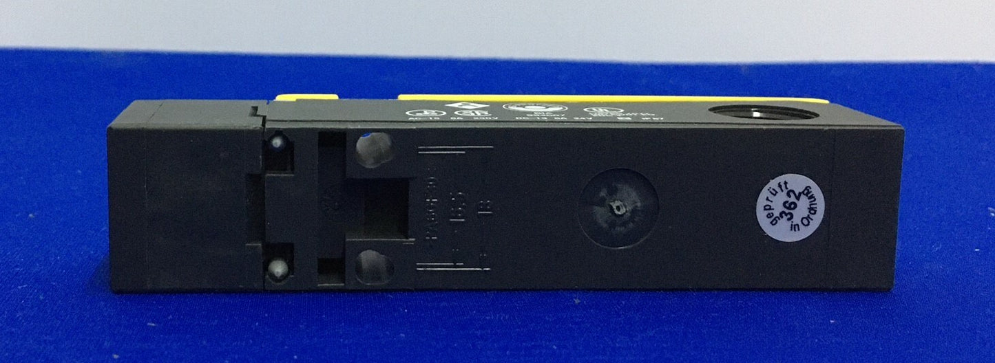 SICK i11-S121 / i11mini SAFETY INTERLOCK SWITCH