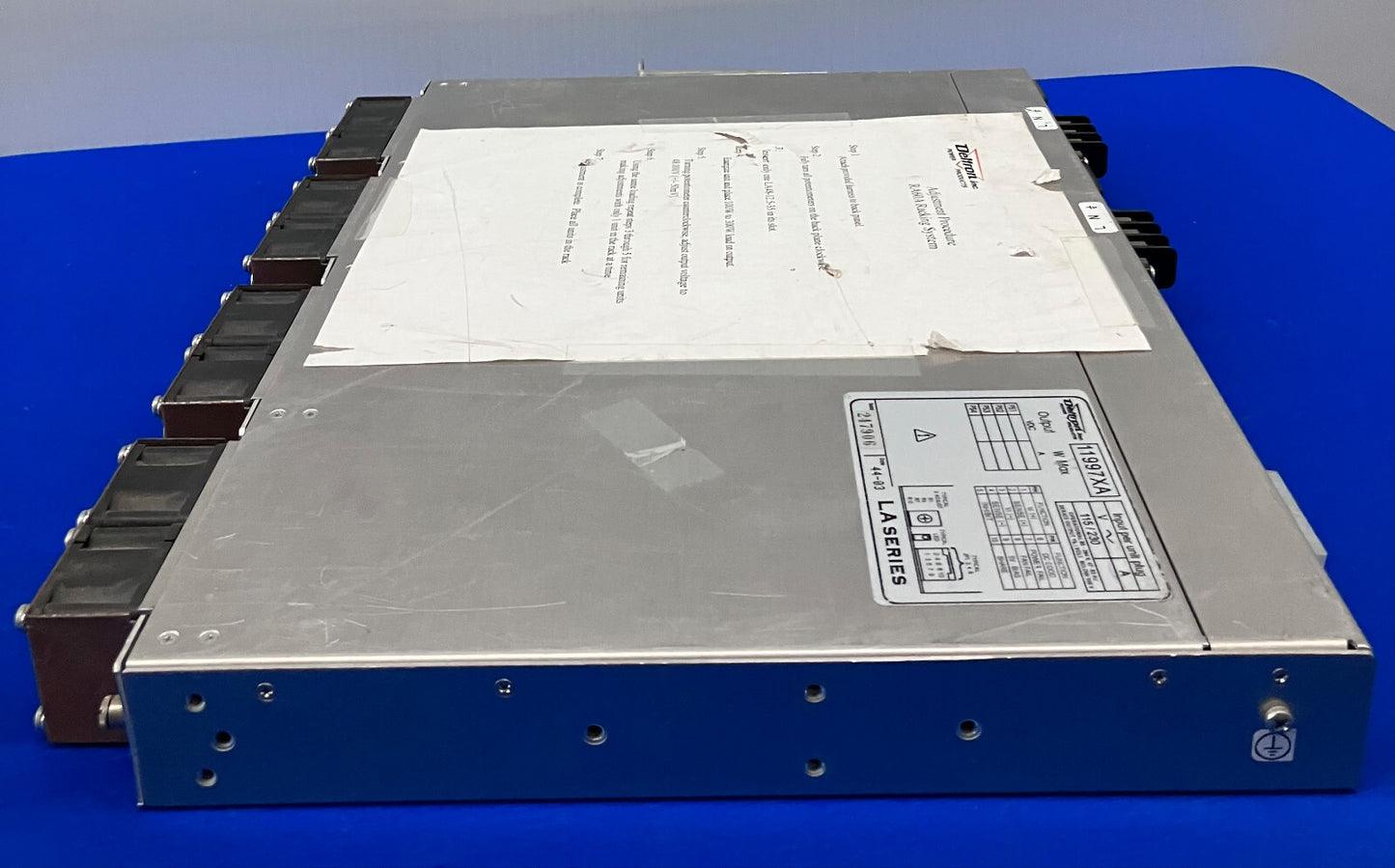 DELTRON POWER PRODUCTS LA SERIES 11997XA ALIMENTATORE RACK MOUNT (MANCANTE UNO)