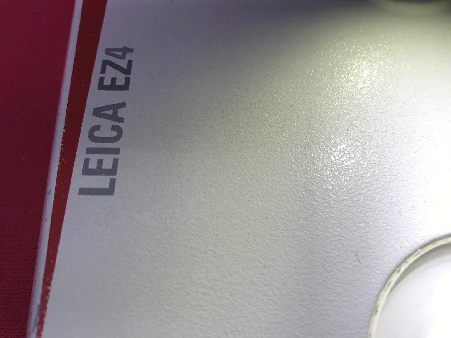 LEICA EZ4 STEREO MICROSCOPE WITH BUILT IN TOP AND BACK LIGHTING 8-35X