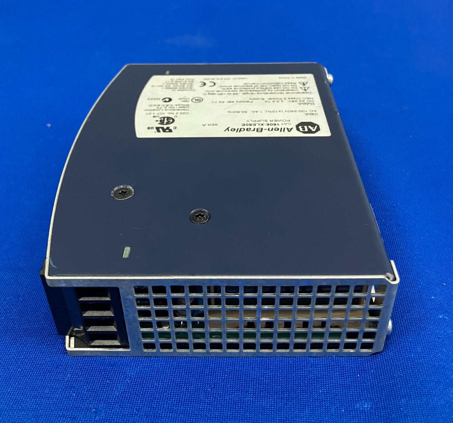 FUENTE DE ALIMENTACIÓN ALLEN BRADLEY 1606-XLE80E SERIE A CA 100-240 V, 1,4 A, 50-60 HZ