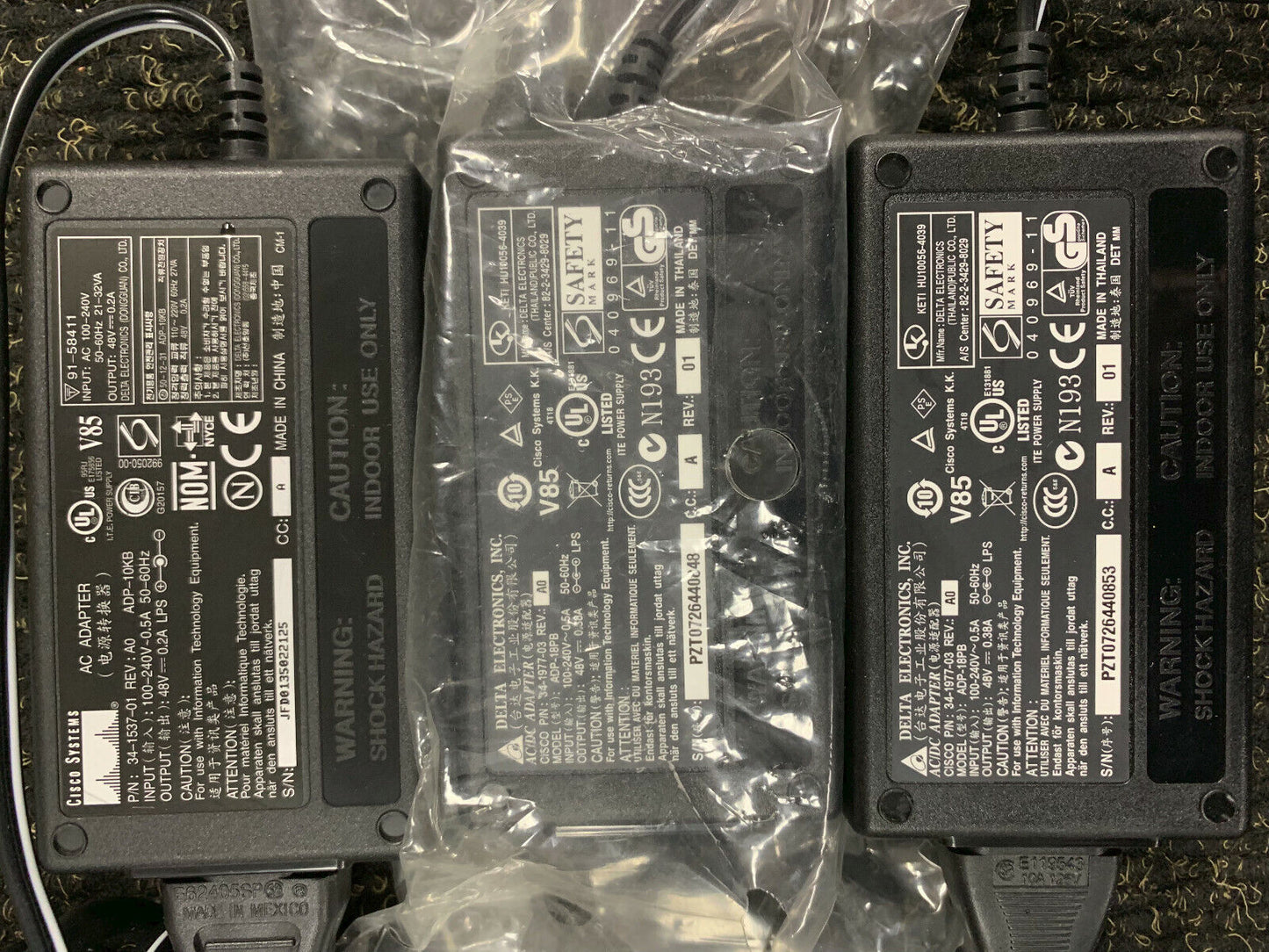 6 téléphones IP Cisco 7910 / 3 blocs d'alimentation seulement