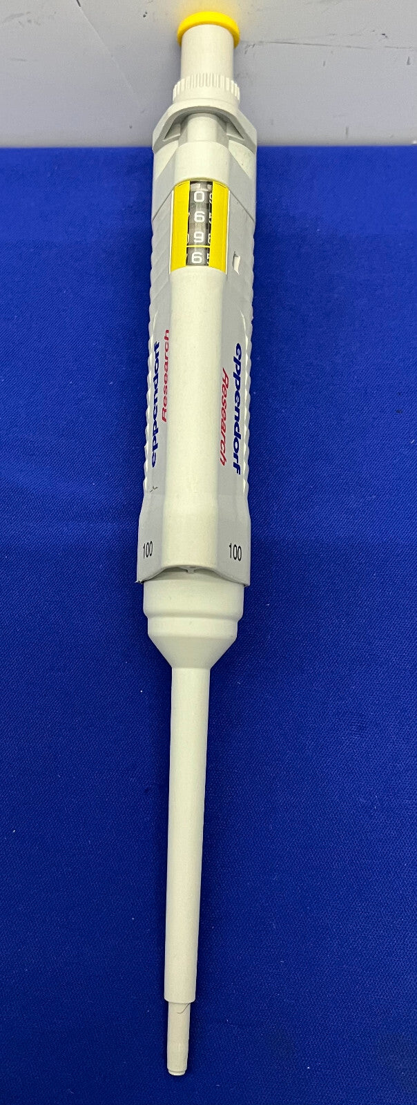EPPENDORF RESEARCH 10-100 uL PIPETTA MONO-CANALE 3392971