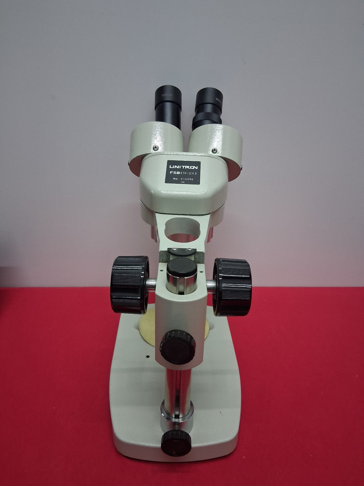Unitron FSB 1x-2x Microscope with 10x/23 Eyepieces and Stand