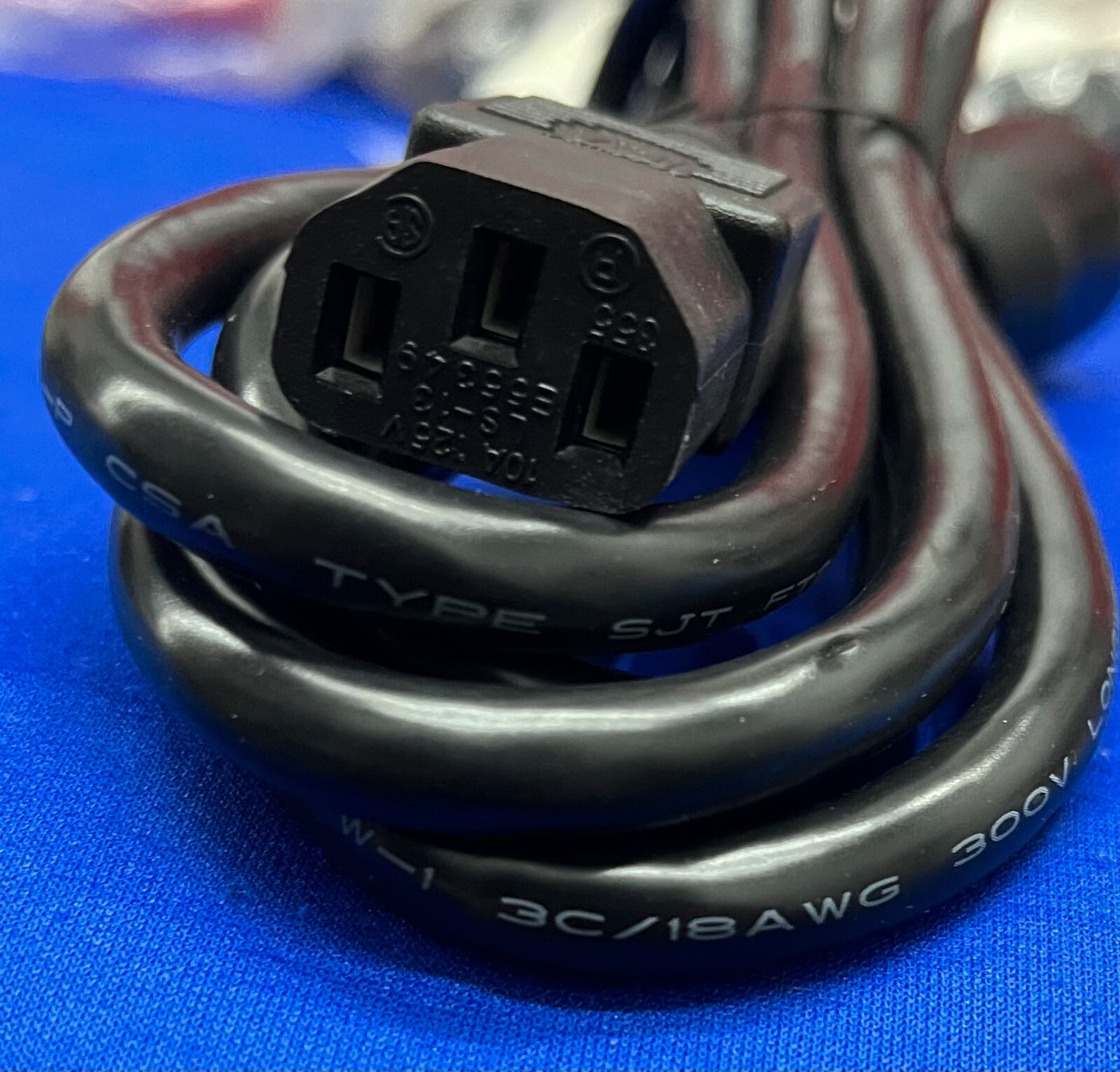 LONGWELL E55333 グリーン ドット 6 フィート 病院グレード電源コード - 1 ロット 9 本入り