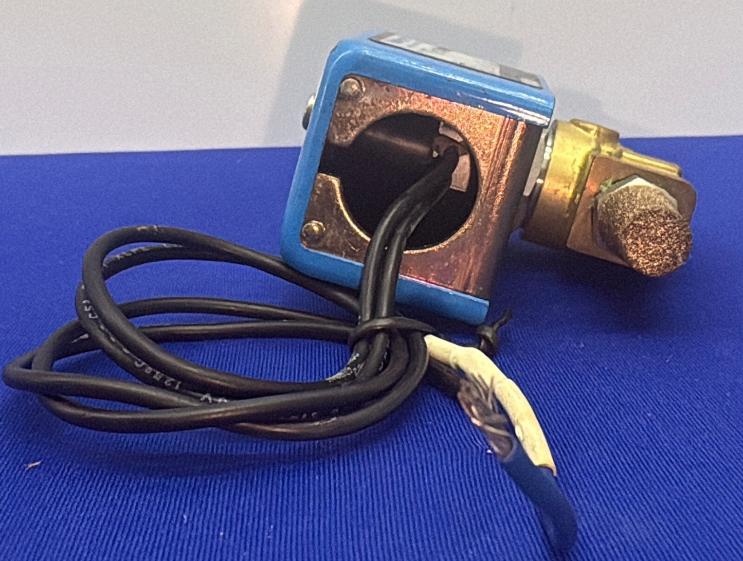 HONEYWELL 713N53A2AN SKINNER VALVE DIVISION 24VDC ORIFACE 1/32 CODE AG2 430 PSI