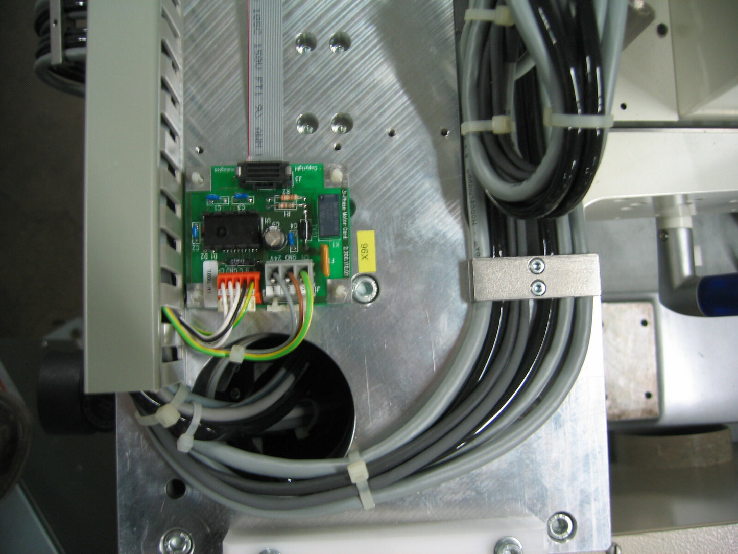 INFOTECH AUTOMATION AG IP-1000 "The Bull" PICK AND PLACE SYSTEM
