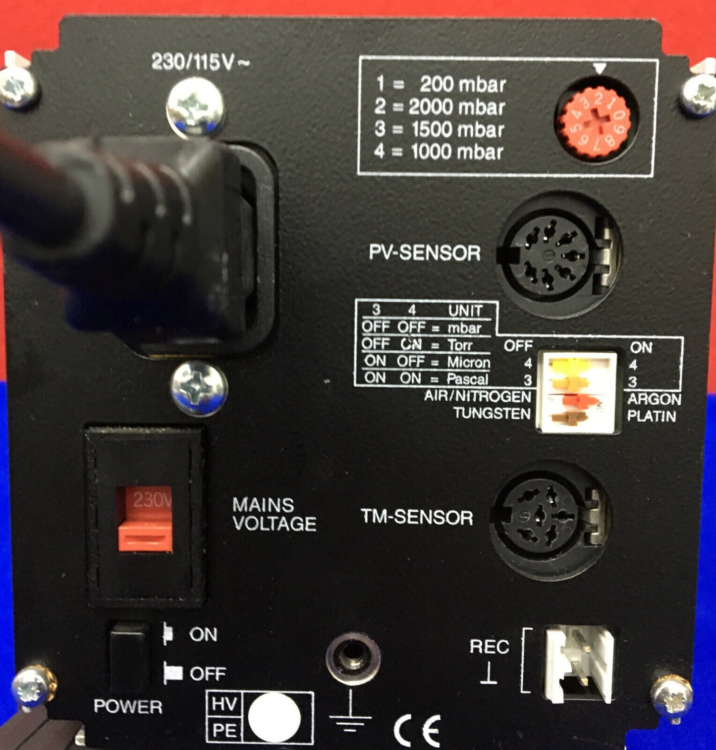 LEYBOLD THERMOVAC VACUUM GAGE/GAUGE CONTROLLER TM 20 / TM20