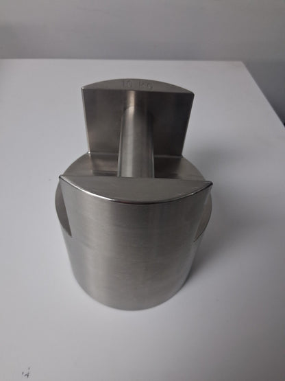 RICE LAKE WEIGHING SYSTEMS SN S46-016 10KG WEIGHT WITH CASE CLASS 3 7.84G/CM3