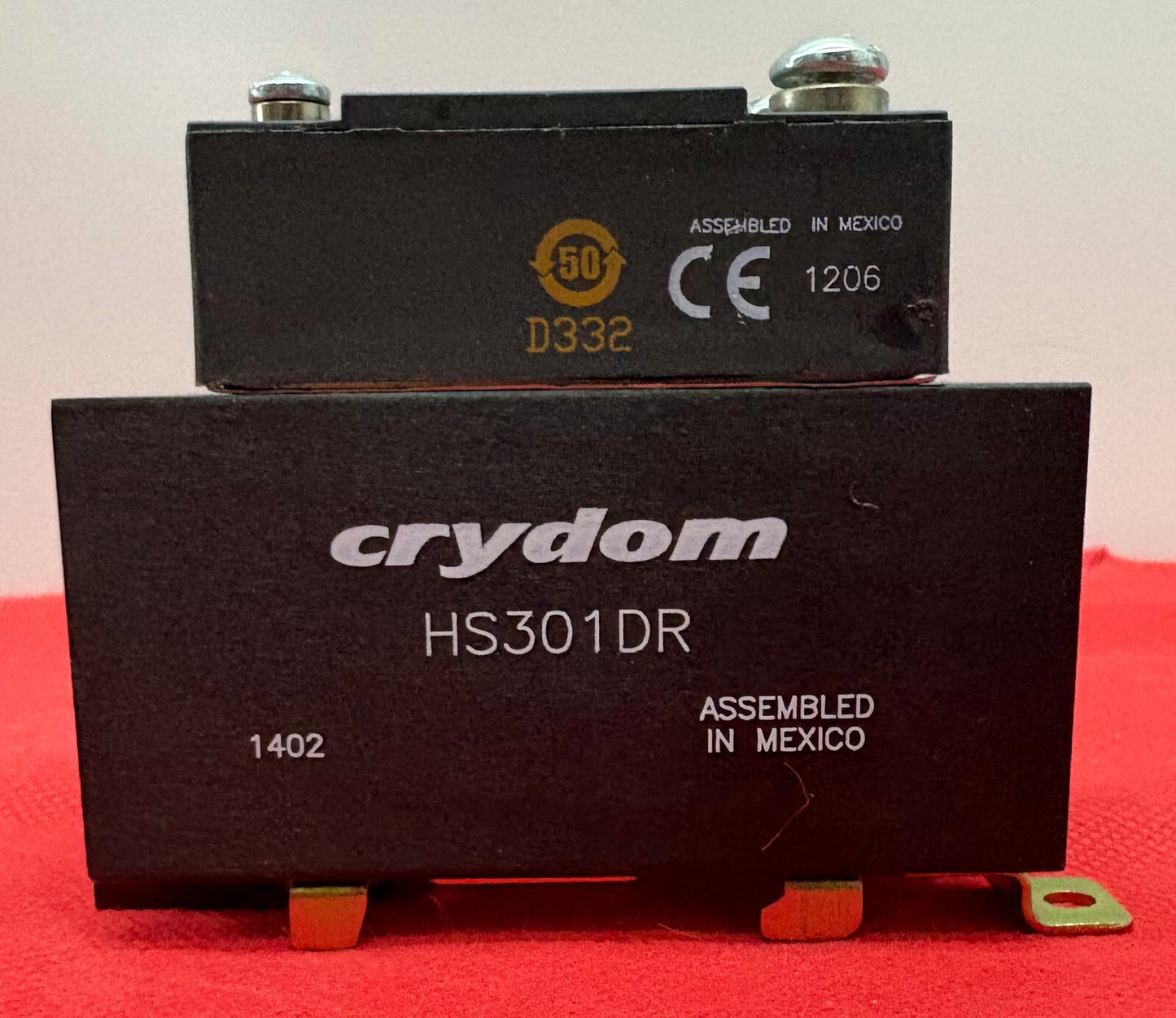 CRYDOM D2425-10 SOLID STATE RELAY W/ HS301DR