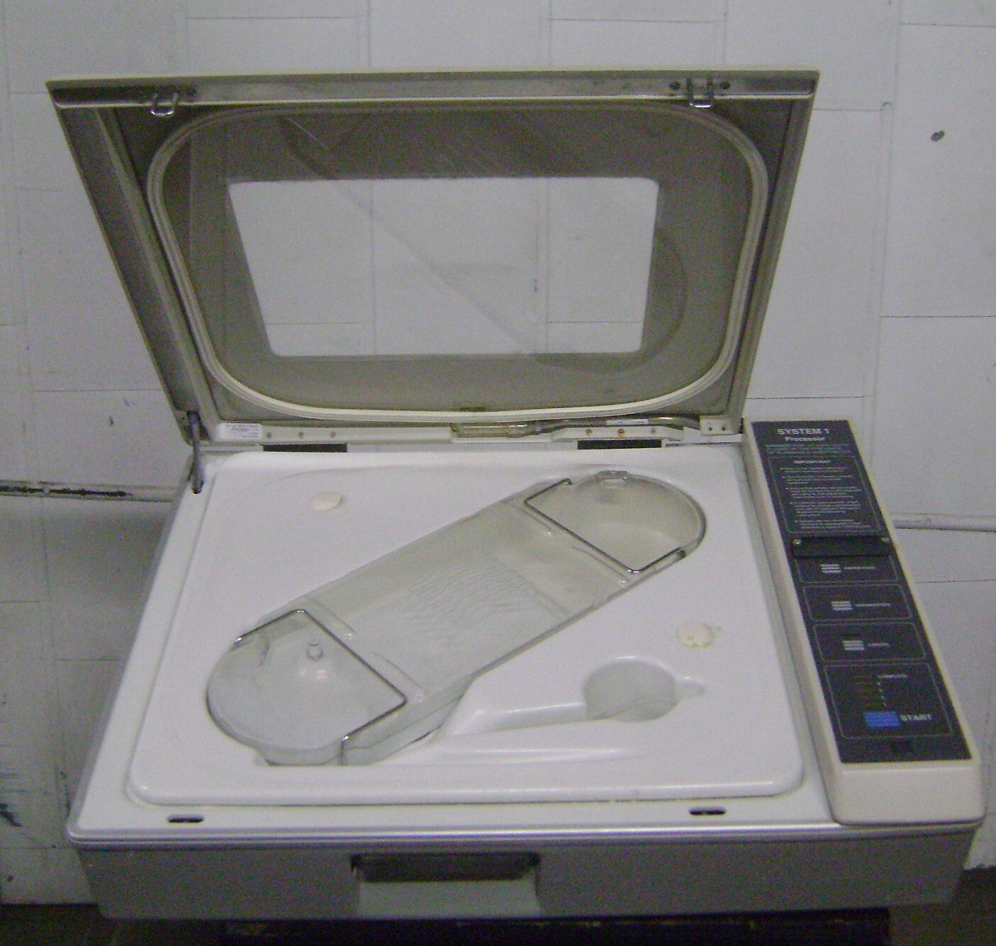 STERIS SYSTEM 1 PROCESSOR 90A2 STERIMATIC MARKET FORGE STERILISATOR - ONDERDELEN/REPARATIE