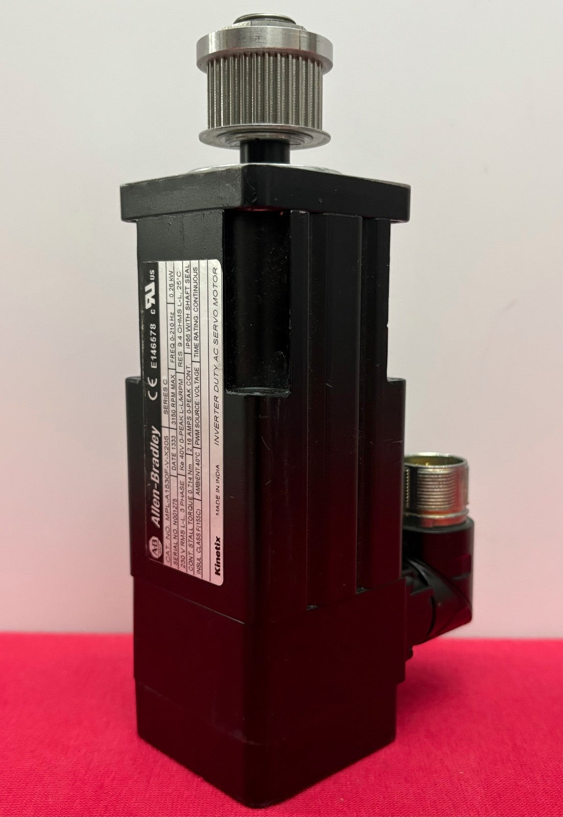 Allen Bradley AB INVERTED DUTY AC SERVO MOTOR  MPL-A1530F-V-X205 SER C FOR PARTS