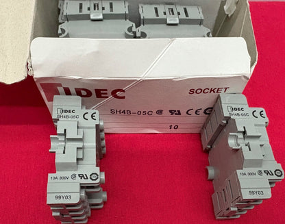 IDEC SOLID STATE RELAY SOCKET SH4B-05C - 1 PACKAGE QTY 10