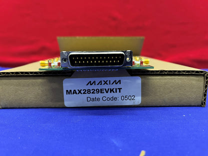Kit di valutazione degli strumenti di sviluppo Maxim MAX2829EVKit