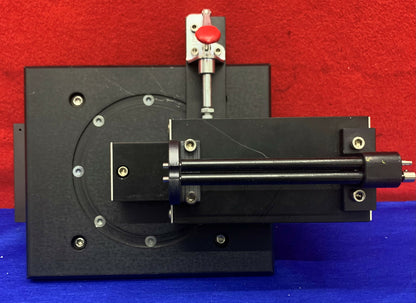Del Tron RS3-3 gekruiste rolgeleider met Parker 4450-DM geleider en rotatiebevestiging