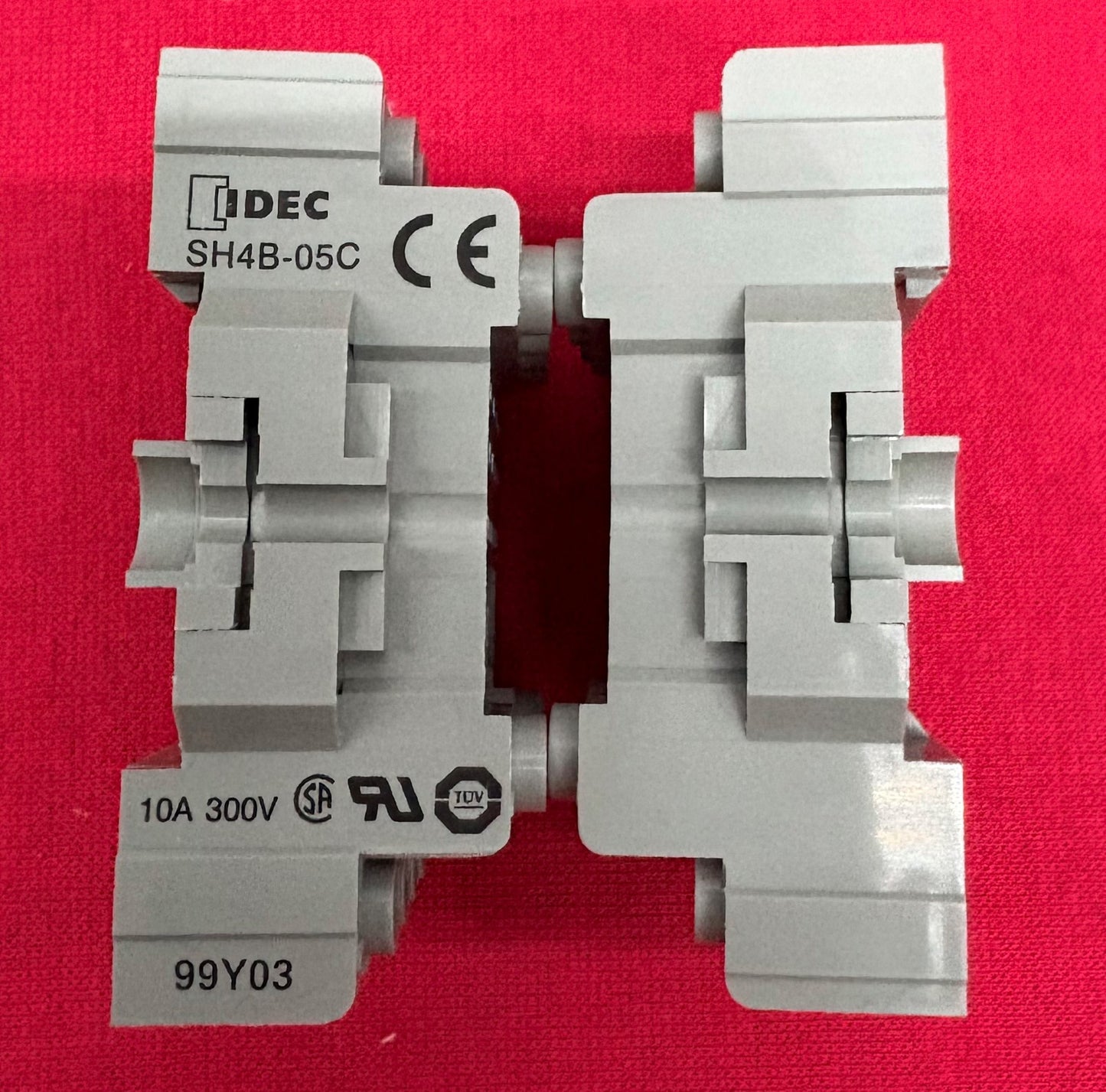 IDEC SOLID STATE RELAY SOCKET SH4B-05C - 1 PACKAGE QTY 10