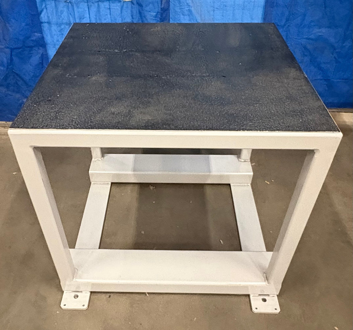 HEAVY DUTY STEEL METAL TABLE 30" x32" x30"