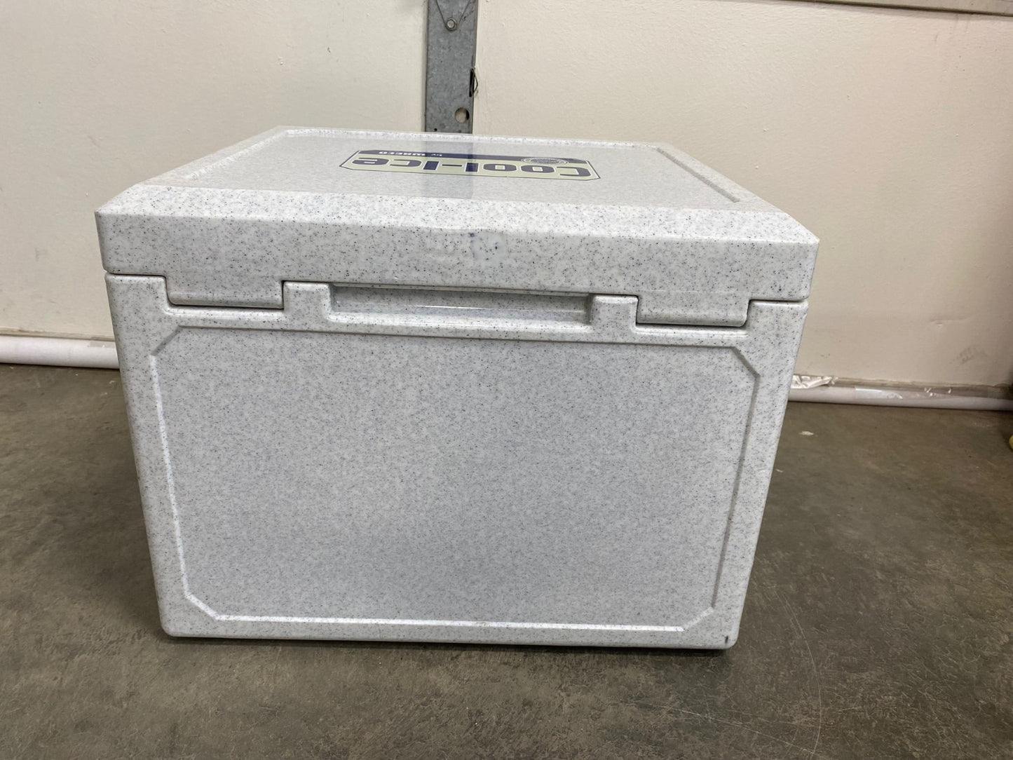 WAECO COOL-ICE 55L WCI-55 COOLER/FREEZER,O/D 22.24" X 19.09" X 16.54",I/D 19.69"