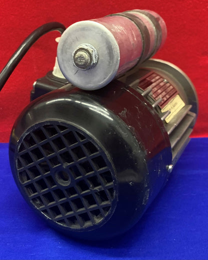 ANTRIEBSTECHNIK 7960327RBF0.0974-71 MOTEUR 1650/min 2,0A 115V 60Hz. L'ARTICLE EST UTILISÉ.