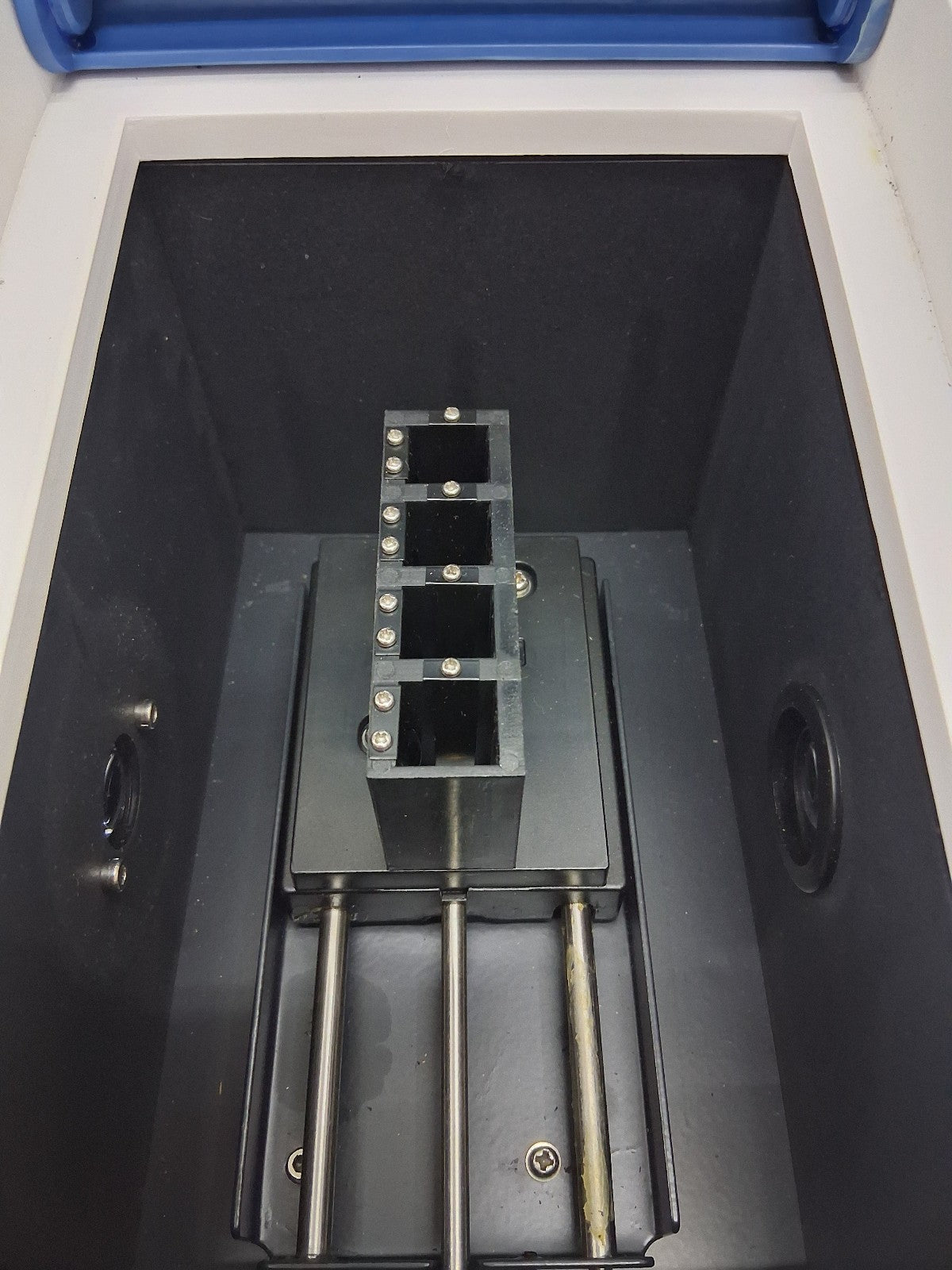 VWR UV-1600PC SPECTROPHOTOMETER 110 V AC 120 W 60 HZ 15A TESTED WORKS