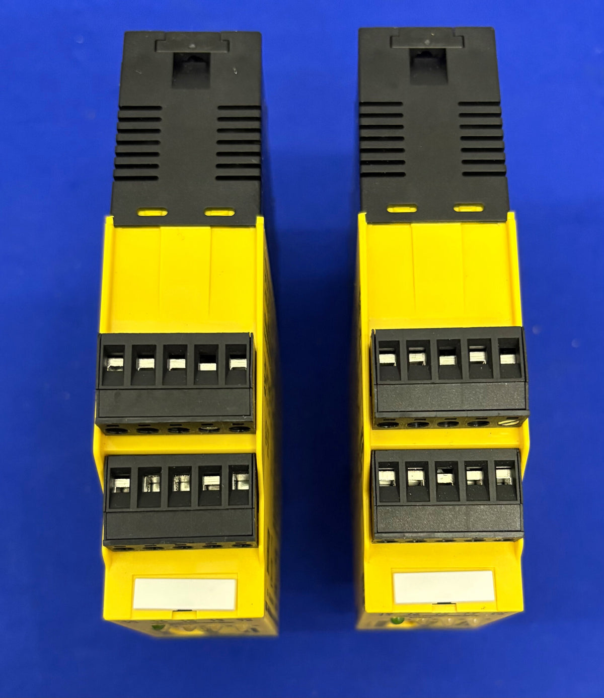TURCK IM1-451Ex-R ISOLATING SWITCHING AMPLIFIER 4-CH LED INDICATOR - 1 LOT QTY 2