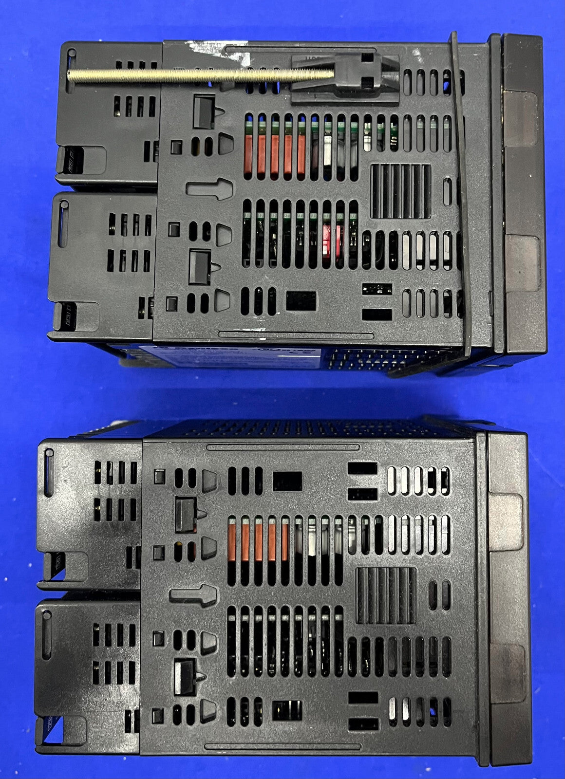 INDICATEUR DE PROCESSUS DE PRESSION DYNISCO UPR700 UPR700-0-0-3 et UPR700-1-0-3 POUR PIÈCES 