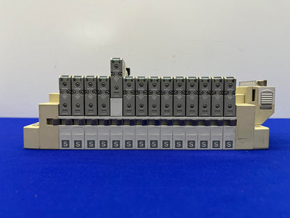 SMC SS5V1-1010983-03-1 STATIONKLEPVERDEELBLOK MONTAGE HOEVEELHEID 14 SV1100-5FU 