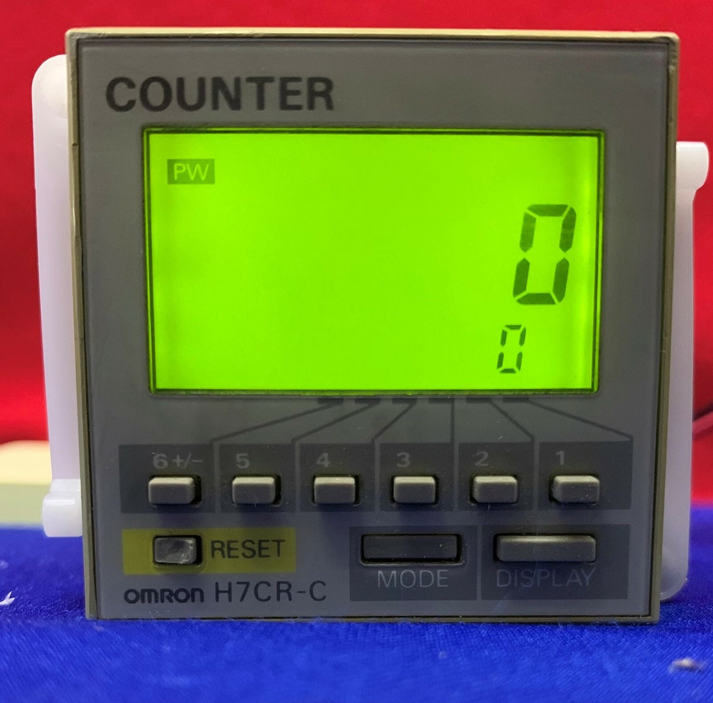 Compteur numérique Omron H7CR-C 12 à 24 V CC/24 V CA 50/60 Hz 