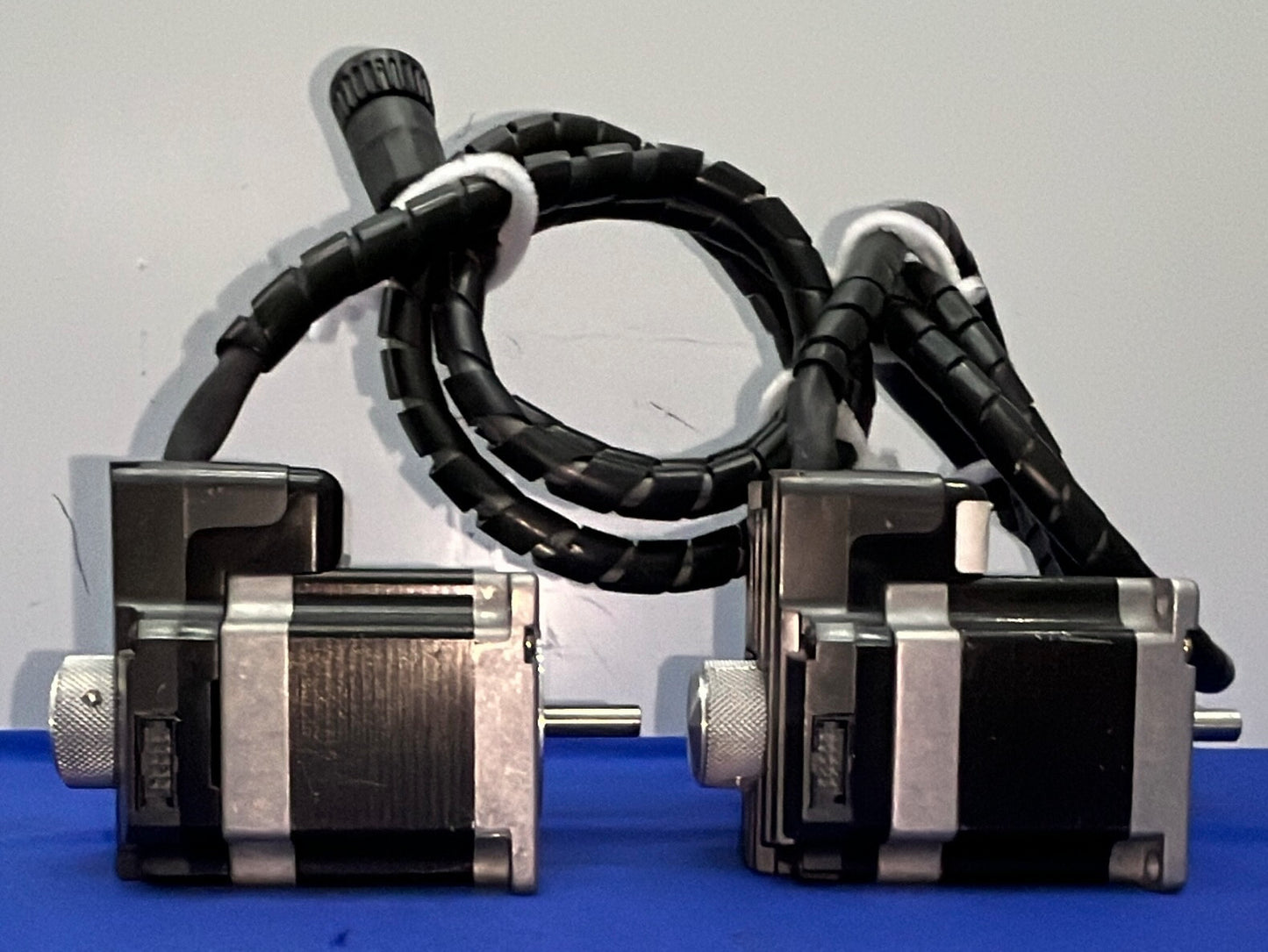 IMS ™ MDRIVE 23 ™ MOTOR+DRIVE MDMF2222-4N STEPPER MOTOR - 1 LOT QTY 2