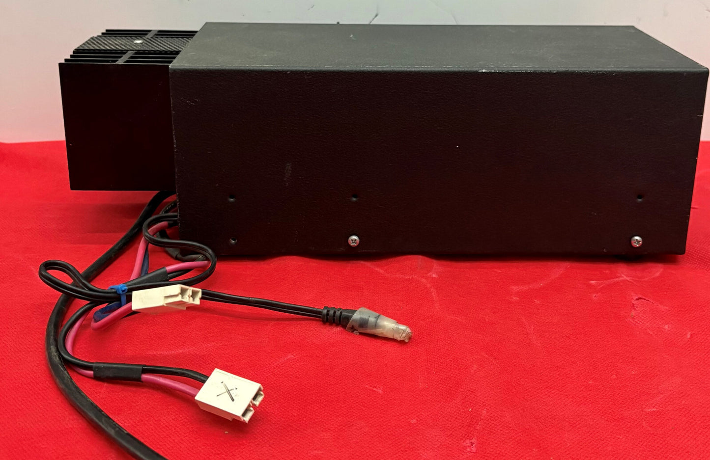 EF JOHNSON DCスピーカー電源 239-0226-101/111/121 115VAC 50/60HZ 13.8VDC