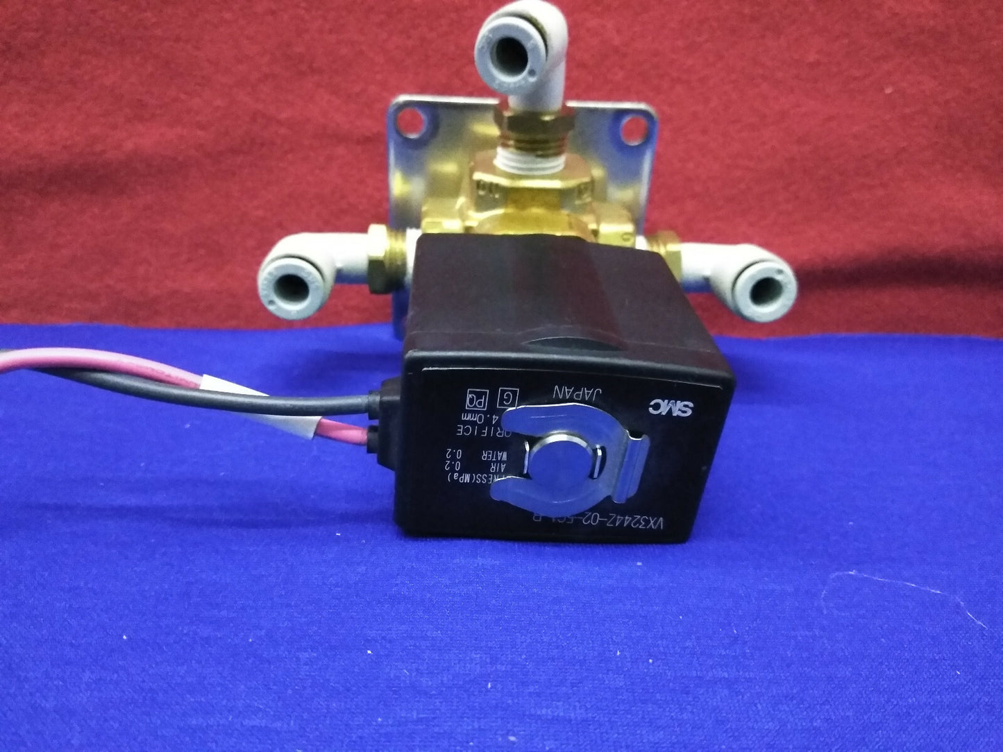 Vanne d'air ou d'eau basse pression 24 V CC SMC VX3244Z-02-5G1-B