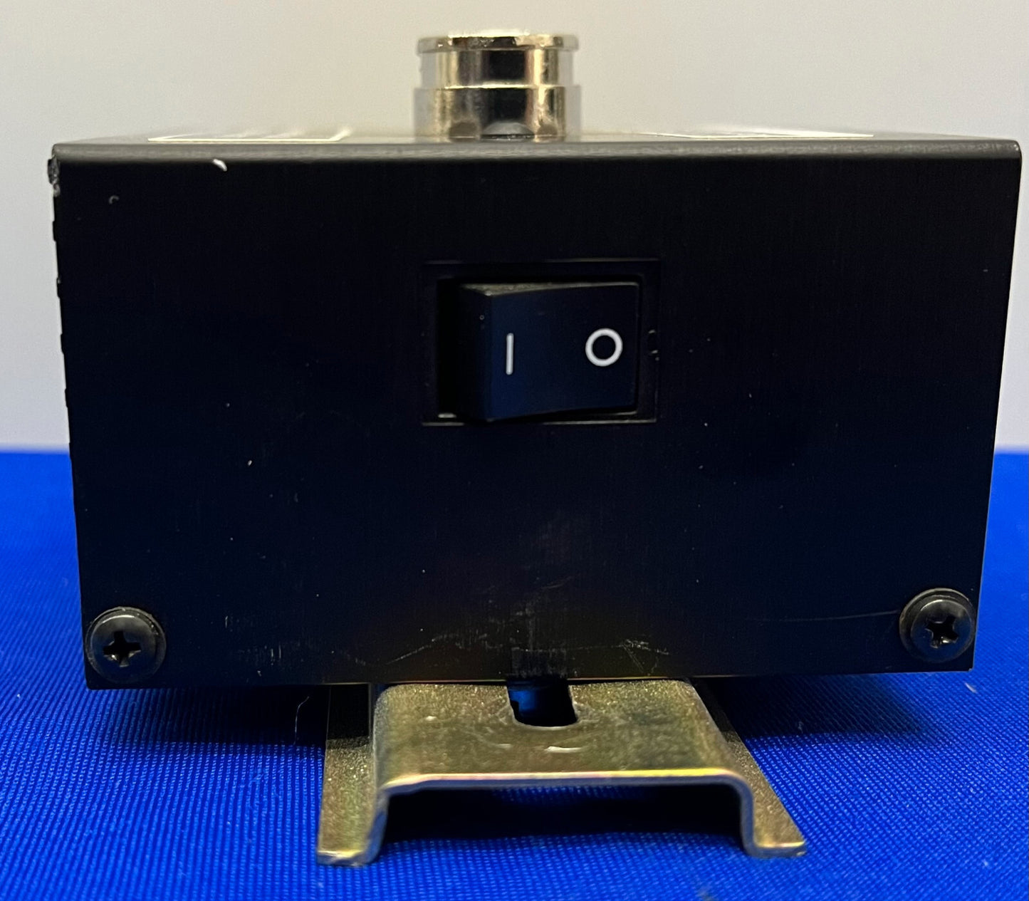 Contrôleur d'éclairage avancé AI SC100