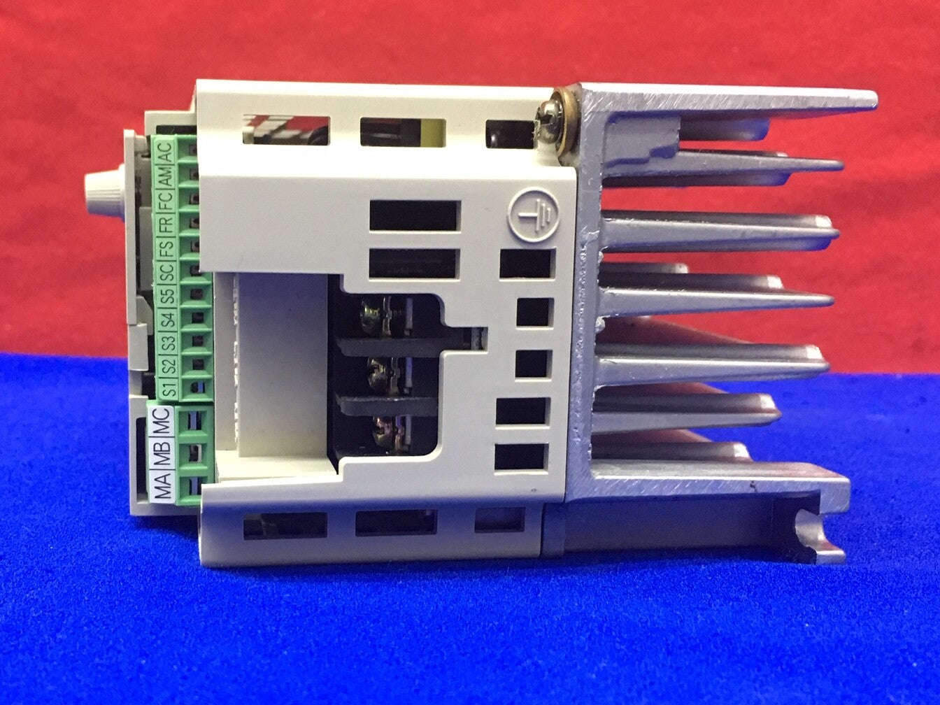 YASKAWA CIMA-J7AM20P4 / JDA003 DRIVE MAGNETE PER USO GENERALE 