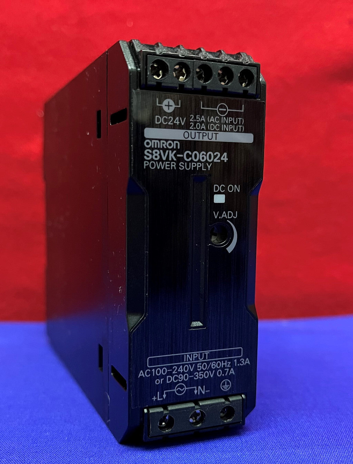 Alimentation à découpage Omron S8VK-C06024 CA 100-240 V CC 24 V