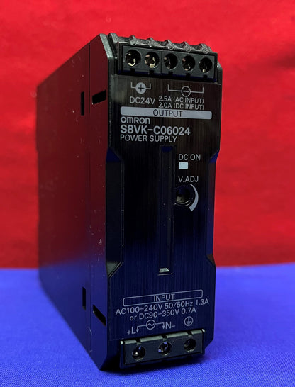 Alimentation à découpage Omron S8VK-C06024 CA 100-240 V CC 24 V