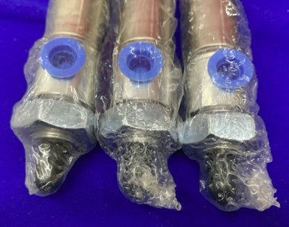 CANTIDAD 3 - CILINDROS NEUMÁTICOS DE CUERPO REDONDO DE 8,000" Y DIÁMETRO INTERNO PARKER WD435296 A DSRMB DE 00,75"