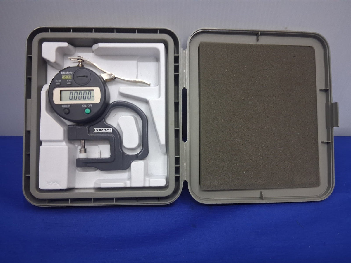 Mitutoyo Absolute 547-526 Digital Thickness Gauge 543-593BS With Case