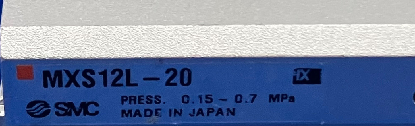 CILINDRO DE AIRE GUIADO POR MESA DESLIZANTE SMC MXS12L-20
