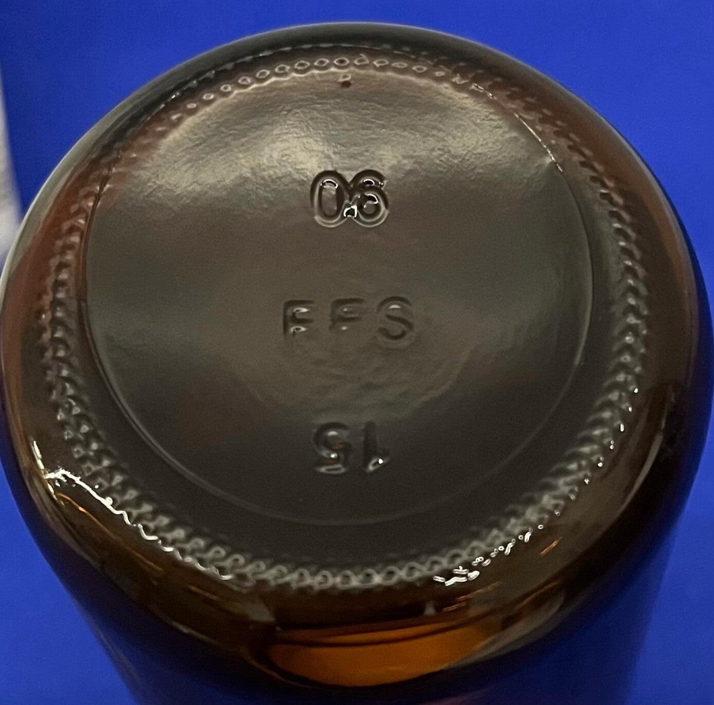 AMBER GLAS 120 PACKERS FLES POT met DOP BREDE MOND ROND 1 LOT HOEVEELHEID 12 FLESSEN